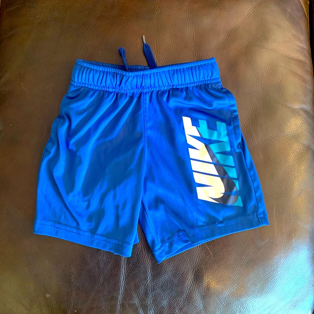 Nike 4 XS 3-4 years Shorts